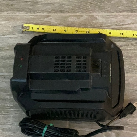 EGO Black Charging Station - Picture 3 of 3